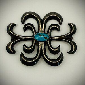 Vintage Navajo Sterling Silver Sandcast Brooch with Kingman Turquoise – Pre-1970